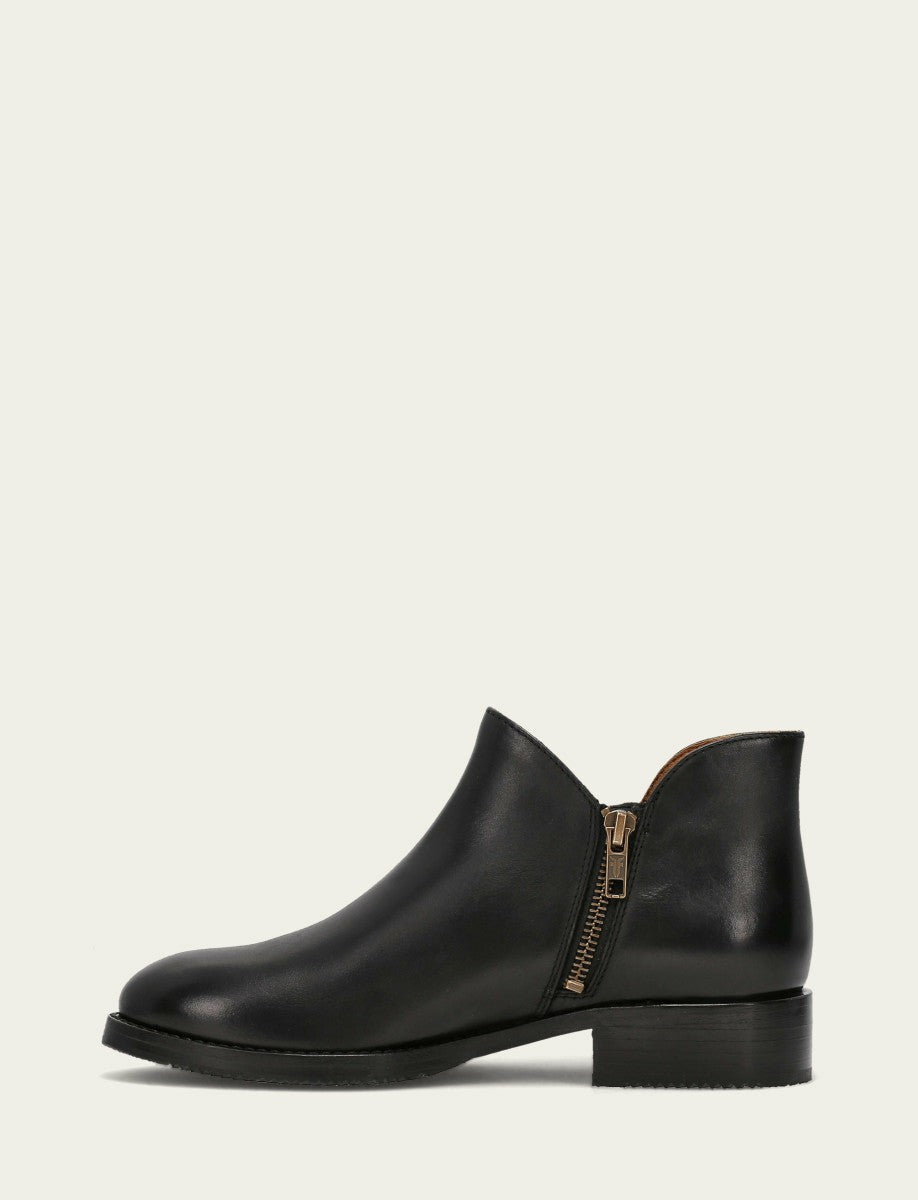Women's Black Melissa Shootie 2 Boot
