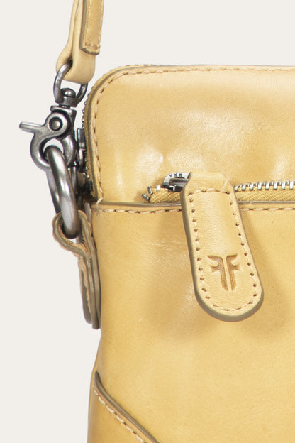 Women's Banana Melissa Crossbody Wristlet