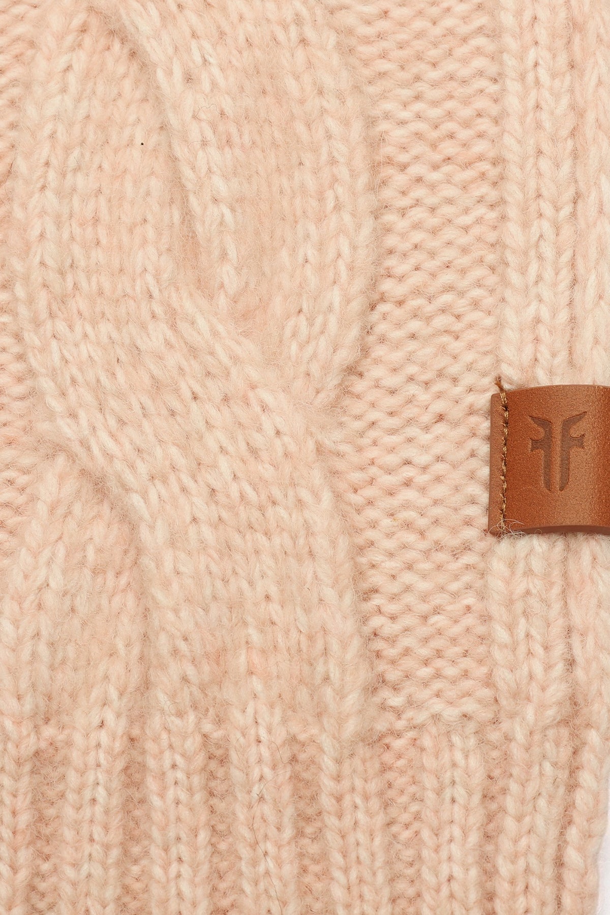 Rose Cloud Wide Cable Scarf