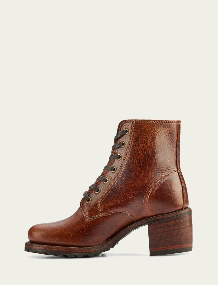 Women's Cognac Sabrina 6G Lace Up Booties